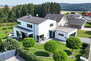 Ihr Rückzugsort im Grünen – Architektur, Komfort und Ruhe perfekt vereint – Die vollständige Adresse der Immobilie erhältst du vom Anbieter., 84183 Niederviehbach – Vorschaubild 2