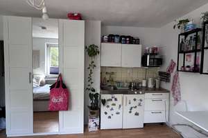 Alltagstaugliches 1-Zimmer-Apartment in Köln-Neuehrenfeld – Peter-Bauer-Straße 9, 50823 Neuehrenfeld, Köln – Vorschaubild 3