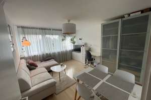 Exklusive, sanierte 1,5-Zimmer-Wohnung mit Einbauküche in Augsburg – Zeppelinstraße 32, 86159 Universitätsviertel, Augsburg – Vorschaubild 4