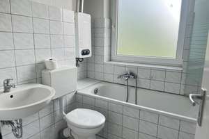 Renovierte 3-Zimmerwohnung mit Balkon und tollem Grundriss! – Schubertstr.  14, 38226 Lebenstedt, Salzgitter – Vorschaubild 3