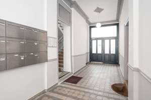 Charmante 2-Zimmer-Eigentumswohnung mit Balkon - Altbau nahe der Spree – Beusselstraße 4, 10553 Moabit, Berlin – Vorschaubild 11