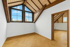 Großzügiges Einfamilienhaus mit Gewerbeoption in Neu-Anspach – 9 Zimmer, Balkon, Weitblick & Sauna – Die vollständige Adresse der Immobilie erhältst du vom Anbieter., 61267 Neu-Anspach – Vorschaubild 18