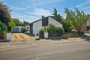 Freistehender Bungalow mit großem Wohnbereich, Garten und Potenzial für ein weiteres Zimmer – Die vollständige Adresse der Immobilie erhältst du vom Anbieter., 50189 Elsdorf – Vorschaubild 2
