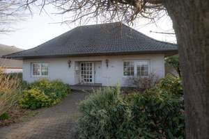 Zuhause in Weener: Großzügiger Bungalow mit Garten, Teich und überdachter Terrasse – Die vollständige Adresse der Immobilie erhältst du vom Anbieter., 26826 Weener – Vorschaubild 11