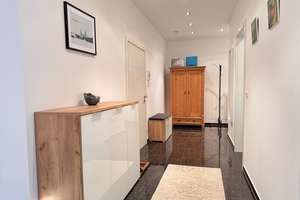 Wohlfühlen in Obergiesing - exklusive 3-Zimmer-Wohnung mit geschützter Terrasse  – Die vollständige Adresse der Immobilie erhältst du vom Anbieter., 81539 Obergiesing, München – Vorschaubild 2