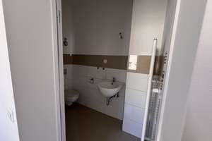 Studenten, Senioren und Berufspendler aufgepasst: 1- Zimmer-Hochparterrewohnung in Krefeld – Garnstraße 39, 47798 Stadtmitte, Krefeld – Vorschaubild 10