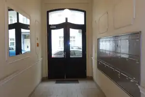 Sehr schöne helle 2 Zimmer Wohnung mit Balkon – Berlin – Vorschaubild 2