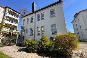 Stilvolles Geschäftshaus mit Charme - ideal zur Umnutzung als exklusives Wohnhaus