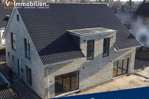 Lichtdurchflutete Doppelhaushälfte - Neubau/Erstbezug mit moderner Einbauküche