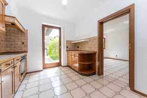 Willkommen in Ihrem neuen Zuhause: Zwei Wohneinheiten, viel Raum & ein Garten zum Verlieben – Augsburg (Kreis) – Vorschaubild 22