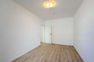 🏠 Moderne frisch sanierte 2-Zi-Wohnung mit offener Wohnküche und neuer EBK – MA-Waldhof – Oppauer Str. 24, 68305 Waldhof, Mannheim – Vorschaubild 7