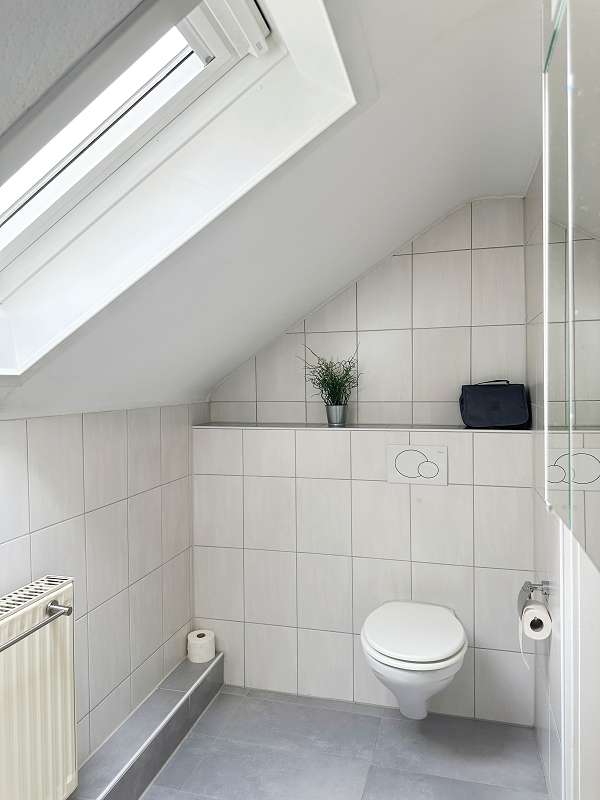 Immobilie in Esthal - Einzugsbereites Familien- oder Ferienhaus mit schönem Garten und top Freizeitangeboten in Waldlage - Bild 10