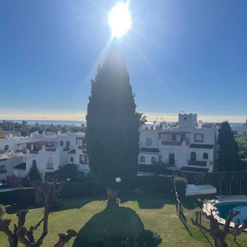 Geräumiges Reihenhaus mit Südausrichtung in Bel Air, Estepona