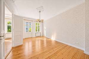 ERSTKLASSIGE 3 ZI.- STUCKWOHNUNG - in herrschaftlichem Altbau in Kiezlage nahe Lietzensee – Die vollständige Adresse der Immobilie erhältst du vom Anbieter., 14057 Charlottenburg, Berlin – Vorschaubild 8