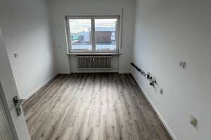 Großzügige 3-Zimmer-Wohnung (108m²) mit Balkon in Augsburg-Lechhausen – Die vollständige Adresse der Immobilie erhältst du vom Anbieter., 86165 Lechhausen-Ost, Augsburg – Vorschaubild 5