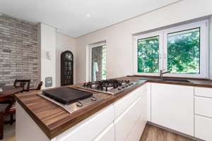 Exklusiver Bungalow mit parkähnlichem Grundstück in attraktiver Wohnlage nahe der Ostsee! – Die vollständige Adresse der Immobilie erhältst du vom Anbieter., 23948 Klütz – Vorschaubild 5