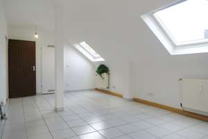 Höhenflug in Rüttenscheid/Bredeney!!! Renovierte 4-Zi. DG-Wohnung (114 m²) 3. OG  (WG geeignet) – Nelkengarten 5, 45133 Rüttenscheid, Essen – Vorschaubild 8