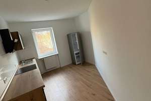 Moderne 2-Raum-Wohnung mit EBK in kernsaniertem Haus – ruhig & zentrumsnah