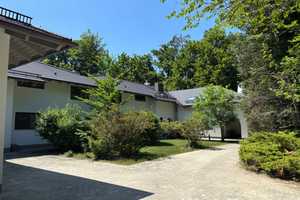 Charmante Ensemblevilla auf großem  Grundstück in begehrter Toplage in  Grünwald bei München – Dr. Max-Straße 73, 82031 München (Kreis) – Vorschaubild 2