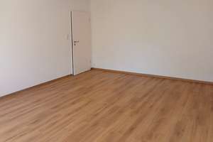 Helle 1-Zimmer-Wohnung mit großem Balkon und separater Küche – Alter Markt 28, 42275 Barmen, Wuppertal – Vorschaubild 2