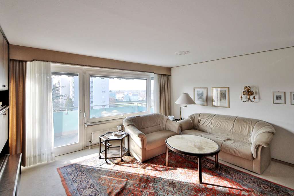 Immobilie in Asperg - Barrierefrei wohnen mit Aufzug, Balkon und Weitblick - Bild 4