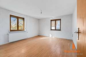 IMMOSPACE *** Großzügiges ZFH mit vielseitiger Nutzung, Balkon und XL-Garage in ruhiger Lage *** – Die vollständige Adresse der Immobilie erhältst du vom Anbieter., 86450 Altenmünster – Vorschaubild 11