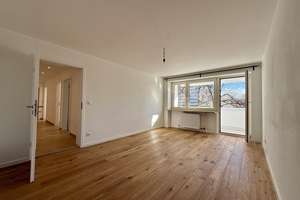 KERNSANIERTE 3-Zi-Wohnung | ERSTBEZUG | Parkett + Feinstein + Einbauküche + Balkon – Engadiner Strasse 36, 81475 Fürstenried-West, München – Vorschaubild 2