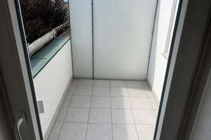 Großzügige 2-Zimmer-Wohnung mit Balkon in Bochum, Overdyker Straße – Overdyker Str. 142, 44793 Hamme, Bochum – Vorschaubild 3