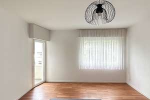 Helle 3-Zimmer-Wohnung mit 2 Balkonen und exzellenter Anbindung – Die vollständige Adresse der Immobilie erhältst du vom Anbieter., 70565 Dürrlewang, Stuttgart – Vorschaubild 3