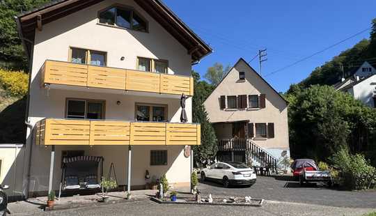 Bild von Attraktives Einfamilienhaus und sanierungsbedürftiger Altbau in Sauerthal zu verkaufen