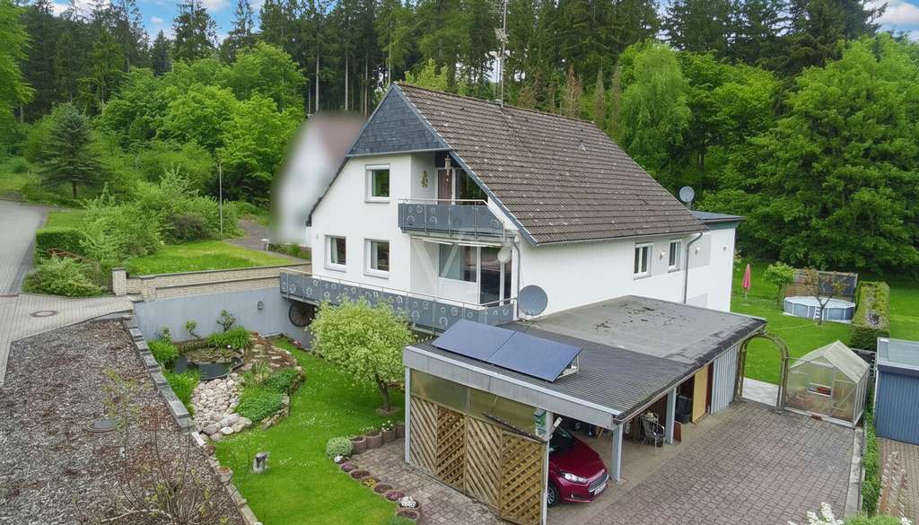 Immobilie in Hessisch Oldendorf - Gepflegtes Mehrgenerationenhaus mit bis zu 3 Wohneinheiten - vielseitig nutzbar in naturnaher Lage - Bild 1