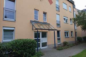 3-Zimmer in Pfersee - 73 qm mit hübschem Balkon und Tiefgarage