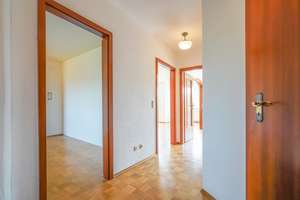 Wohnkomfort auf ca. 80 m² mit zwei Balkonen sowie eigenem Tiefgaragenstellplatz – 40470 Rath, Düsseldorf – Vorschaubild 3