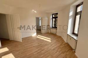 **Moderne 2-Zimmer-Wohnung mit Laminat und Wannenbad!**