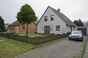 Volksbank Immobilien: Provisionsfrei!
Modernisiert und für den Einzug bereit. – Cuxhaven (Kreis) – Vorschaubild 2