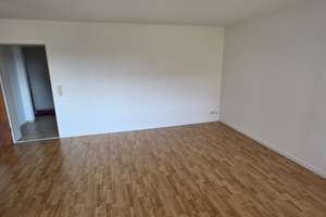 Attraktive 3-Zimmer-Wohnung mit Westbalkon & TG-Stellplatz in Königsbrunn – Augsburger Straße 29, 86343 Königsbrunn – Vorschaubild 3