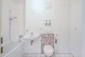 Lichtdurchflutete 2-Zimmer-Wohnung mit TG-Stellplatz im beliebten Dichterviertel – Die vollständige Adresse der Immobilie erhältst du vom Anbieter., 10115 Mitte (Ortsteil), Berlin – Vorschaubild 7