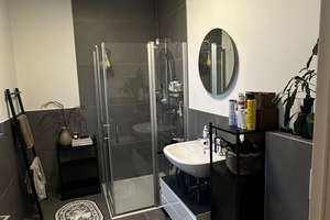 *Neue 2ZKBB (Penthouse-Wohnung) in Bielefeld-Theesen* – Beim Hofe 1, 33739 Jöllenbeck, Bielefeld – Vorschaubild 2