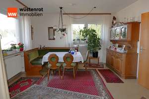 Zweifamilienhaus mit Einliegerwohnung und drei Garagen in Glatten in bester Aussichtslage. – Die vollständige Adresse der Immobilie erhältst du vom Anbieter., 72293 Glatten – Vorschaubild 10