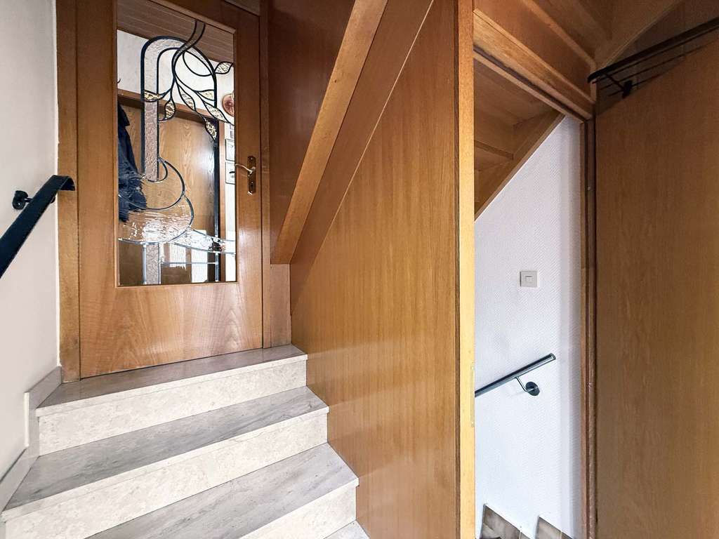 Immobilie in Nidderau - Tolles Familiendomizil, bestehend aus zwei Häusern mit Hof, Garten und zwei Garagen! - Bild 4