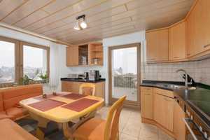 *Reserviert* - Gepflegtes Zweifamilienhaus mit tollem Ausblick, Doppelgarage und Garten! – Enzkreis – Vorschaubild 9