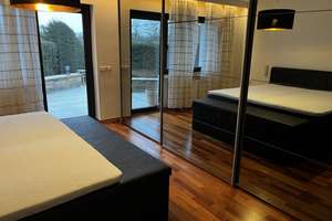 Haus mit fünf Zimmern und Einbauküche, Garten und Doppelgarage – Am Eichelwäldchen 5, 55252 Mainz-Kastel, Wiesbaden – Vorschaubild 16