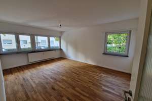 3-Zimmer Wohnung mit Loggia in Mannheim Neuostheim