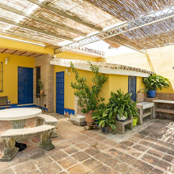 Geräumiger ländlicher Bungalow mit Pool, Garten und Terrassen zum Verkauf auf dem Land in der Nähe v