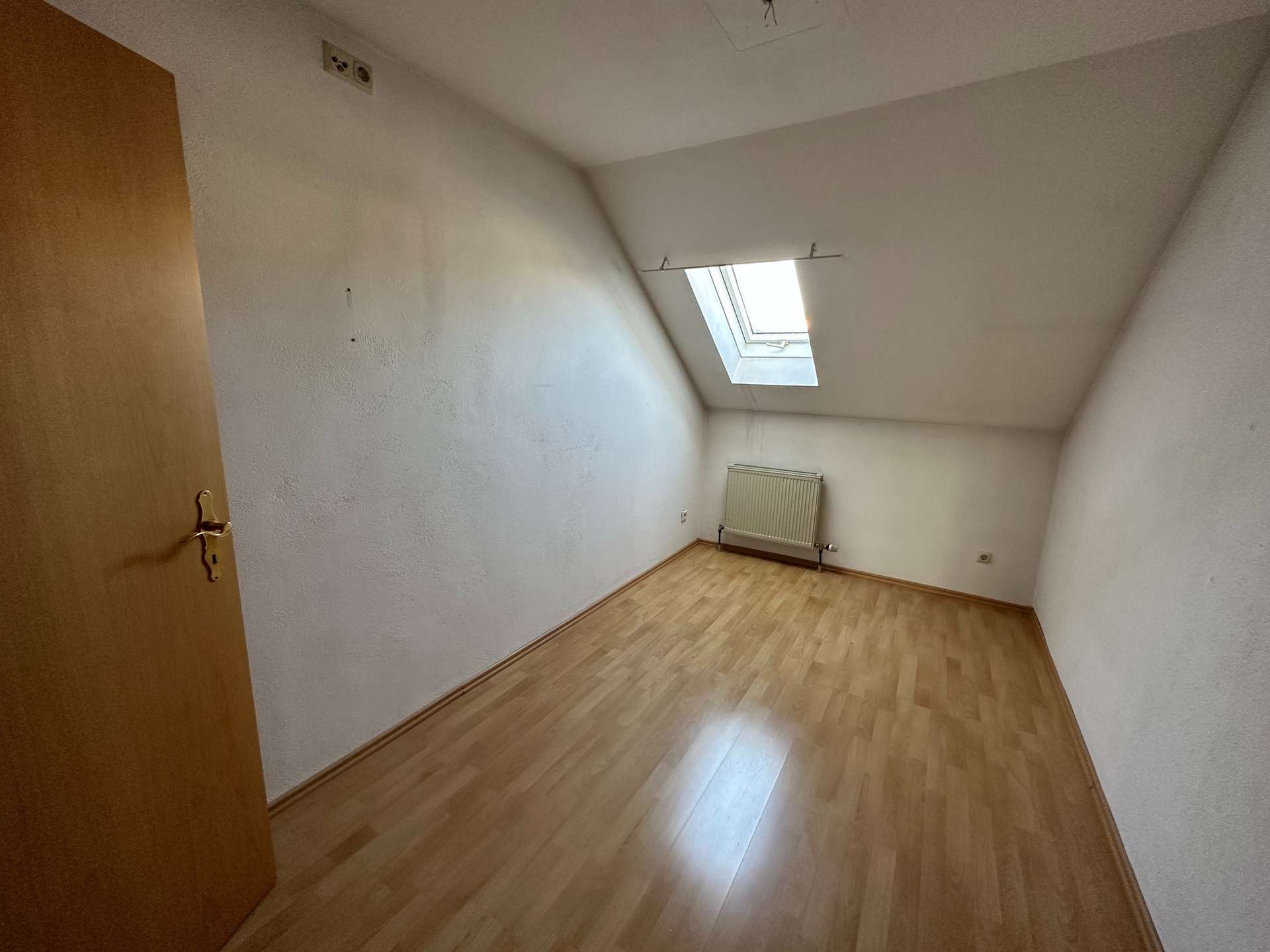 Immobilie in Wörth an der Donau - Großzügige Eigentumswohnung mit Gartenanteil in Wörth a. d. Donau - Bild 1