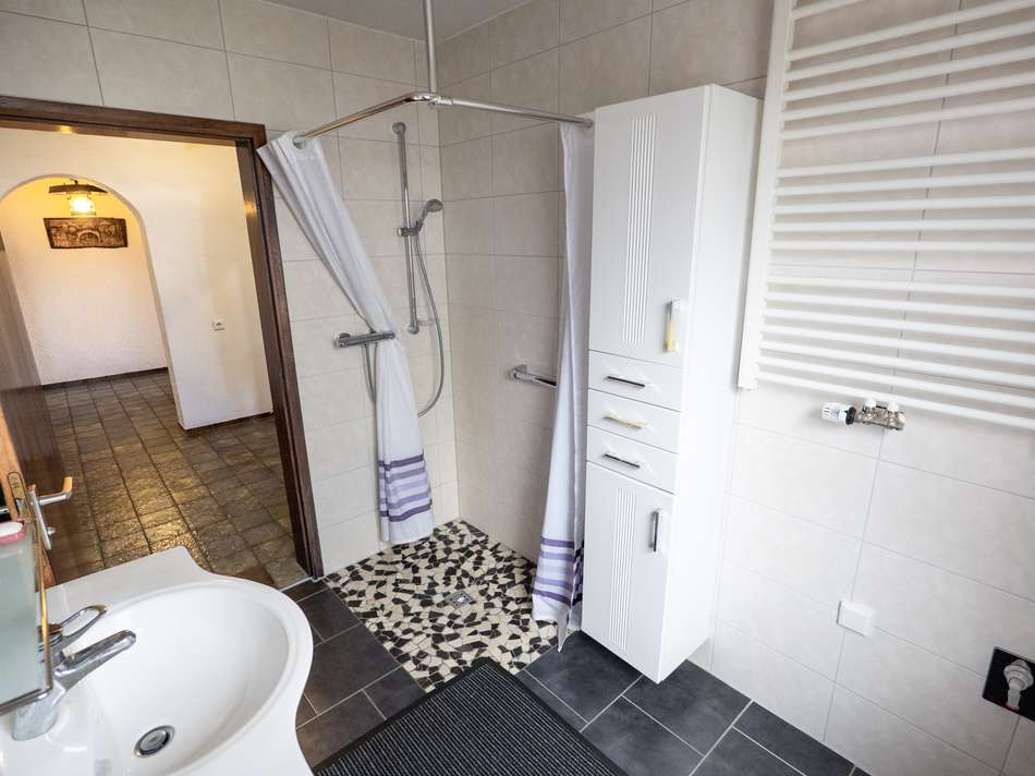 Badezimmer EG