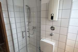 Lichtdurchflutetes, frisch renoviertes & möbliertes Apartment in Mönchengladbach am Borussiapark – Aachener Straße 735, 41069 Holt, Mönchengladbach – Vorschaubild 8