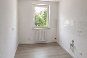 Attraktive 2-Zimmer-Eigentumswohnung mit Balkon in begehrter Lage von Düsseldorf-Lörick – Die vollständige Adresse der Immobilie erhältst du vom Anbieter., 40547 Lörick, Düsseldorf – Vorschaubild 6