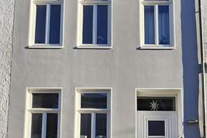 Charmantes Altbremer Reihenhaus in begehrter Lage - bezugsfertig mit Hofgarten