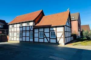 Niedliches Fachwerkhaus in SZ-Thiede für kleines Geld – Frankfurter str. 79, 38239 Thiede, Salzgitter – Vorschaubild 2